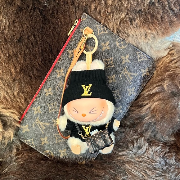 Louis Vuitton Monogram Pouch - Picture 1 of 11